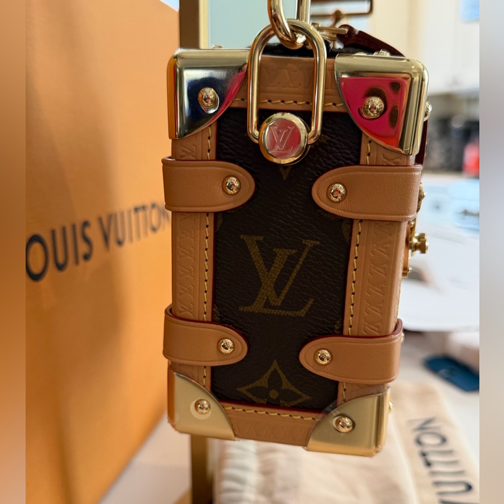 Louis Vuitton Monogram Side Mini Trunk PM ~ Gently Used w/ Box, Dust Bag 2 COA’s - Picture 8 of 16